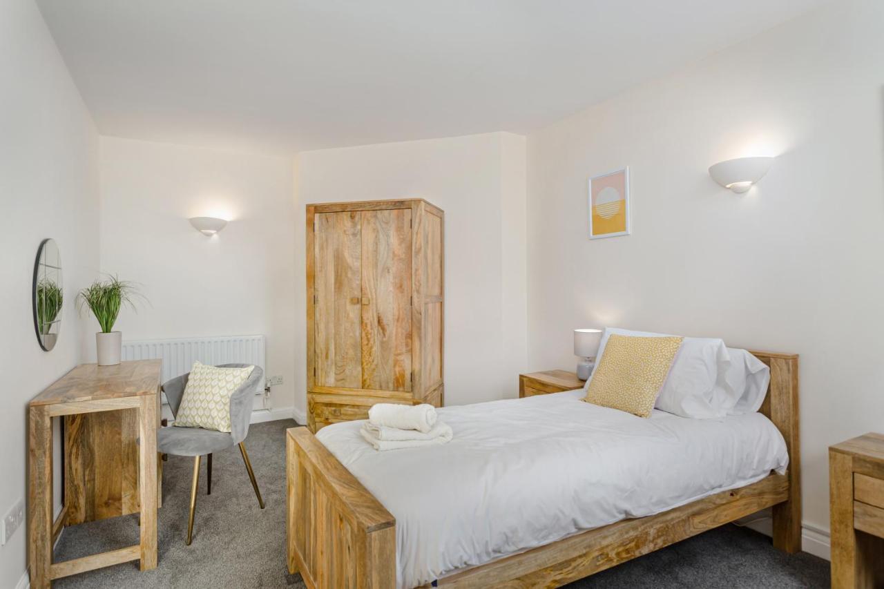 2 Bedroom City Centre Townhouse - With Parking Кембридж Экстерьер фото