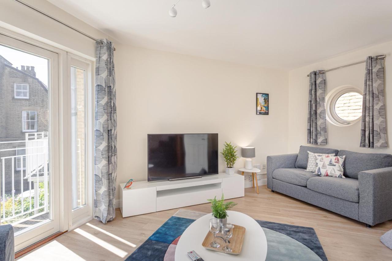 2 Bedroom City Centre Townhouse - With Parking Кембридж Экстерьер фото